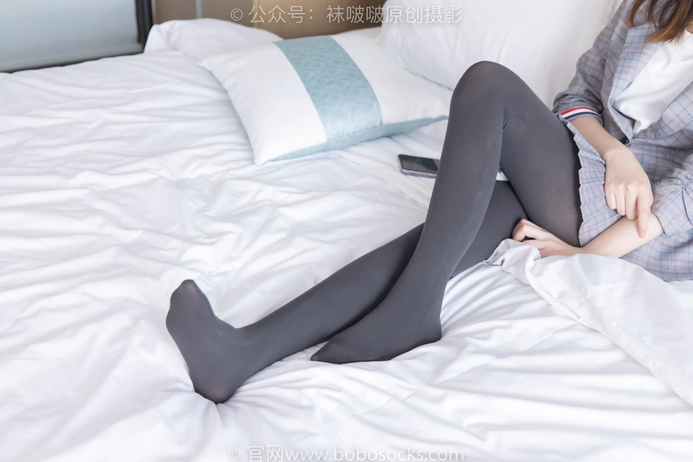 [BoBoSocks袜啵啵]NO.210 小甜豆-皮鞋、厚灰丝、ol装[23] [53P]插图